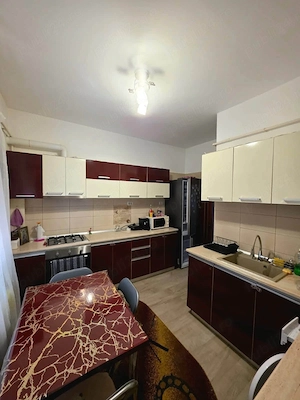 De vanzare apartament cu 3 camere si 2 balcoane, 89mp, mobilat, zona Restaurantului Bradu