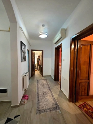 De vanzare apartament cu 3 camere si 2 balcoane, 89mp, mobilat, zona Restaurantului Bradu - imagine 3