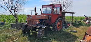 tractor utb 650