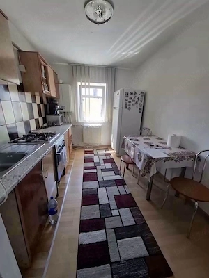 De vanzare apartament cu 2 camere si balcon, boxa, termopan Pret 35000euro - imagine 2