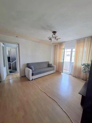 De vanzare apartament cu 2 camere si balcon, boxa, termopan Pret 35000euro - imagine 7