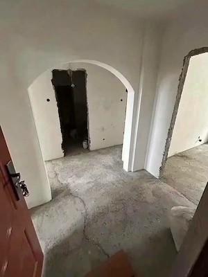 De vanzare apartament cu 3 camere, spatios, zona Hotelului 59900euro - imagine 3