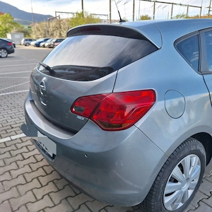 Vând Opel Astra j 