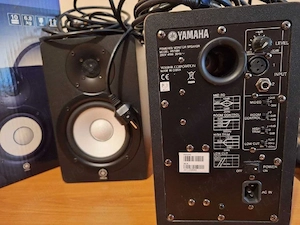 Pereche Monitoare de Studio Active Yamaha HS7 Impecabile (Woofer 6.5