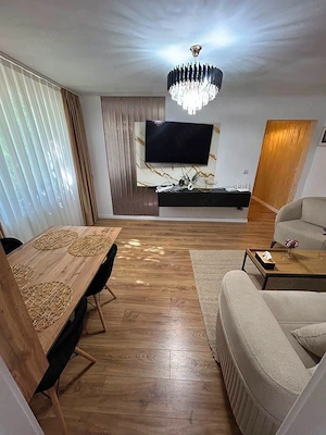 De vanzare apartament cu 3 camere, lux, etajul2, renovat complet, mobilat 64000euro