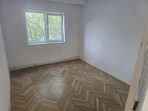 Apartament cu 3 camere recent renovat, decomandat 2bai +balcon, 67mp utili zona Lipovei - imagine 5