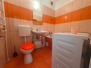 Garsoniera cofort 1 zona Girocului Plavat 2 langa Biserica Martirilor etaj 3 amenajata - imagine 8