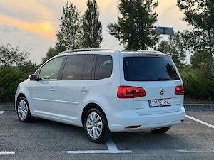 Volkswagen Touran 2.0 TDI 140 CP DSG | Panoramic | Piele | Park Assist | 2012 - imagine 3