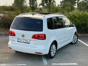 Volkswagen Touran 2.0 TDI 140 CP DSG | Panoramic | Piele | Park Assist | 2012 - imagine 4