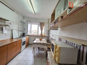 Apartament cu 4 camere, etaj 5/8, zona Micalaca  - imagine 2