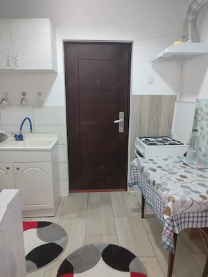 Garsoniera de inchiriat- M39 - imagine 2