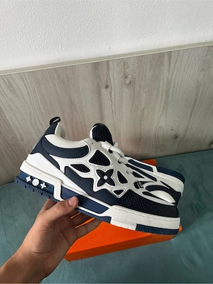 Adidași Louis Vuitton Skate Sneaker Marine White   Mărimea 8.5 (42.5 - 43)