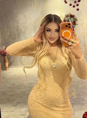 Blonda  matura 40  de ani Ploiești 