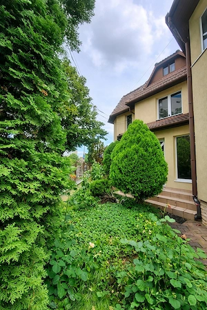 Casă individuală| 200 mp utili | 5 camere | Curte | 2 parcări | Gheorgheni   zon
