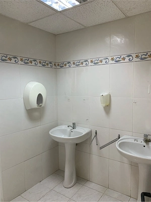 Cladire Spatiu Comercial! 400 mp utili + 756 mp teren! Zona excelenta! - imagine 8