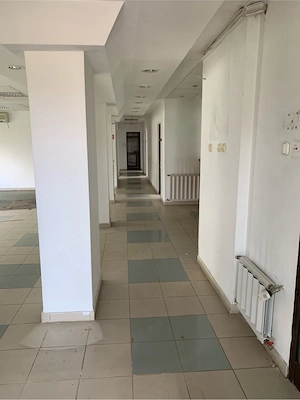 Cladire Spatiu Comercial! 400 mp utili + 756 mp teren! Zona excelenta! - imagine 7