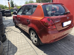 Vând Kia Cee'd   Fiabilă, întreținută, rulaj mic (132.500 km) - imagine 7