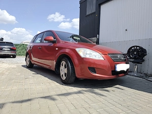Vând Kia Cee'd   Fiabilă, întreținută, rulaj mic (132.500 km) - imagine 9
