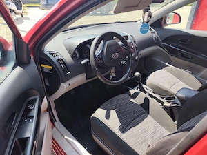 Vând Kia Cee'd   Fiabilă, întreținută, rulaj mic (132.500 km) - imagine 4