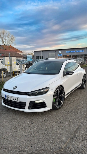 Volkswagen Scirocco 2.0 TDI - imagine 4