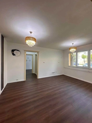 De vanzare apartament cu 2 camere si balcon, spatios, renovat in 2 euro - imagine 3