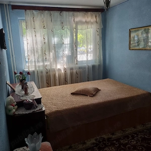 Vand apartament 2 camere semidecomandat