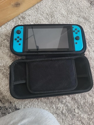 Vând Nintendo swicth 