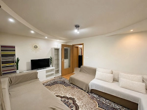 COMISION 0, Apartament 3 Camere, Decomandat, 3 Balcoane, Zona Aradului - imagine 2