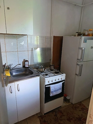 Vând garsonieră 30m2 Hipodrom str.Pietății etj3 îmbunătățiri balcon spațioasă   - imagine 5