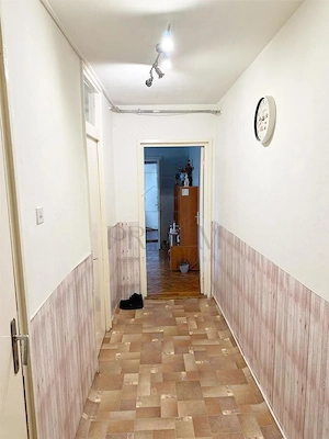 GIROCULUI - 3 CAM - ETAJ 2 - BLOC ANVELOPAT - 2BAI - SPATIOS - ZONA LINISTITA - imagine 11