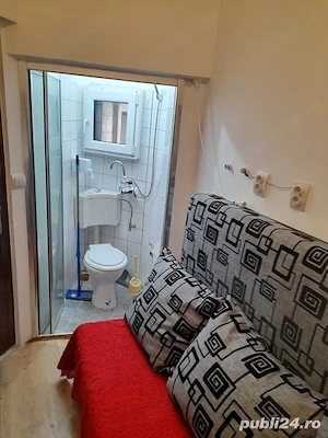 Vand schimb,  camera contorizata cu baie, in zona Armeneasca cu zona Ozana sau alte zone decente - imagine 2