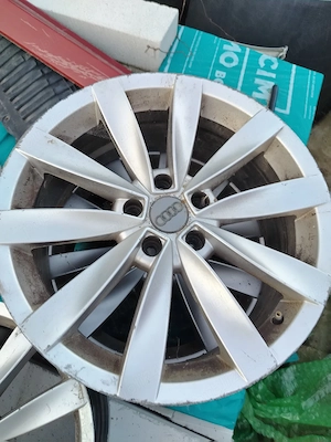 Vând genți Audi a4 pe 18 5x112 cu gaura 66,6