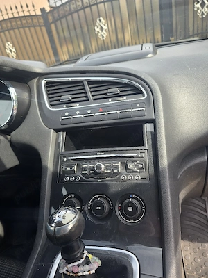 Vand Peugeot 5008 - imagine 2