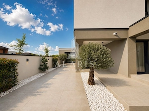 Duplex de lux cu 4 camere, 3 bai, in Dumbravita - imagine 12