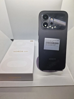 Honor 600 Cu cutie 