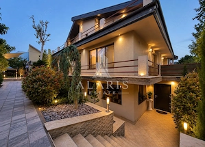 Casa de lux cu 5 camere, 5 bai, in zona Lipovei - imagine 9