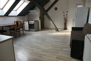 Apartament 3 camere la casă, zona Podgoria, et. 2 (mansardă) - imagine 3