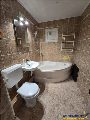 3 camere, decomandate, cadru verde, Noua, etaj 1, 2 bai, 82 mp, Brasov - imagine 18