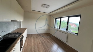 Casă nouă 5 camere 146 mp, teren generos de 1.000 mp, zonă liniștită - imagine 5