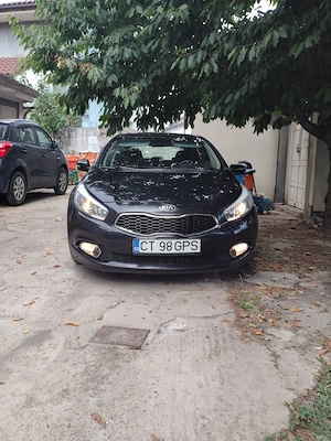 Vând kia ceed 1.6 crdi