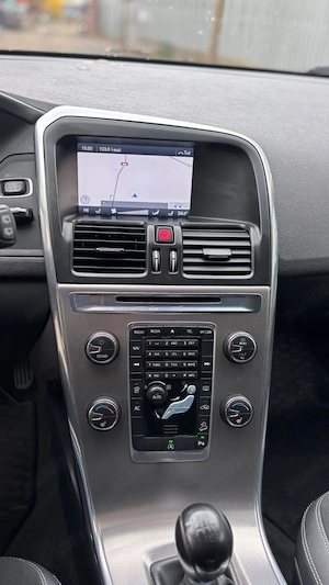 Volvo XC60 - imagine 6