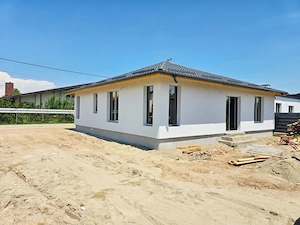 Balotești - Casă parter, 120 mp, teren 320m, toate utilitățile, asfalt, pădure - imagine 5