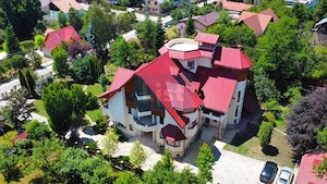 Vând Hotel/Pensiune Breaza: 15 camere, 1000 mp
 - imagine 3
