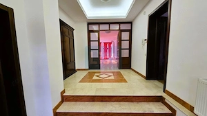 Vând Hotel/Pensiune Breaza: 15 camere, 1000 mp
 - imagine 5