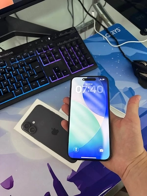iPhone 16 plus 128GB 95% sănătatea bateriei