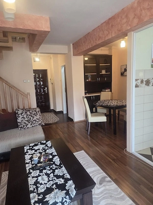 Spre inchiriere, apartament 3 camere + loc de parcare, Str. Muntenia