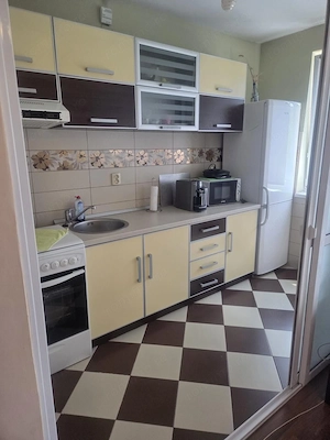 Spre inchiriere, apartament 3 camere + loc de parcare, Str. Muntenia - imagine 6
