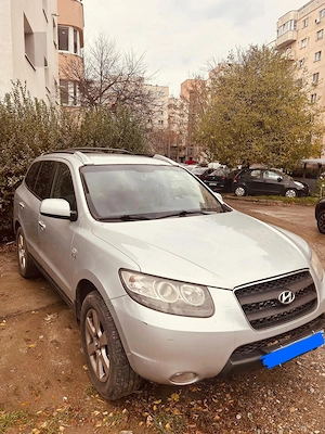 Vând autoturism Hyundai Sante Fe 4x4  - imagine 2