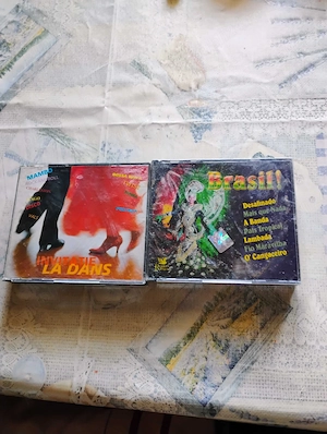 CD-uri diverse genuri muzicale.