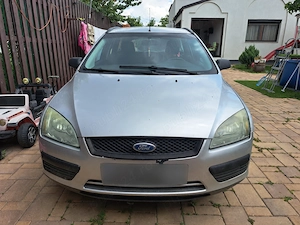 Ford Focus 1.6 TDCI 90 CP 2006 - imagine 4
